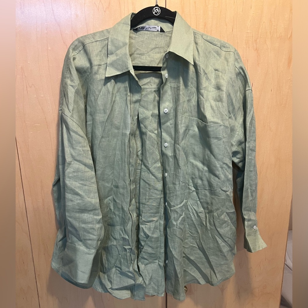 Zara Womens Button Down Shirt green m long Sleeve Side Slits Hidden Button